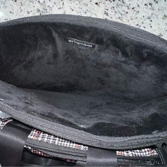 4 piece set of MyTagalong bags crossbody, coin purse, laptop bag, mini tote - Picture 6 of 9